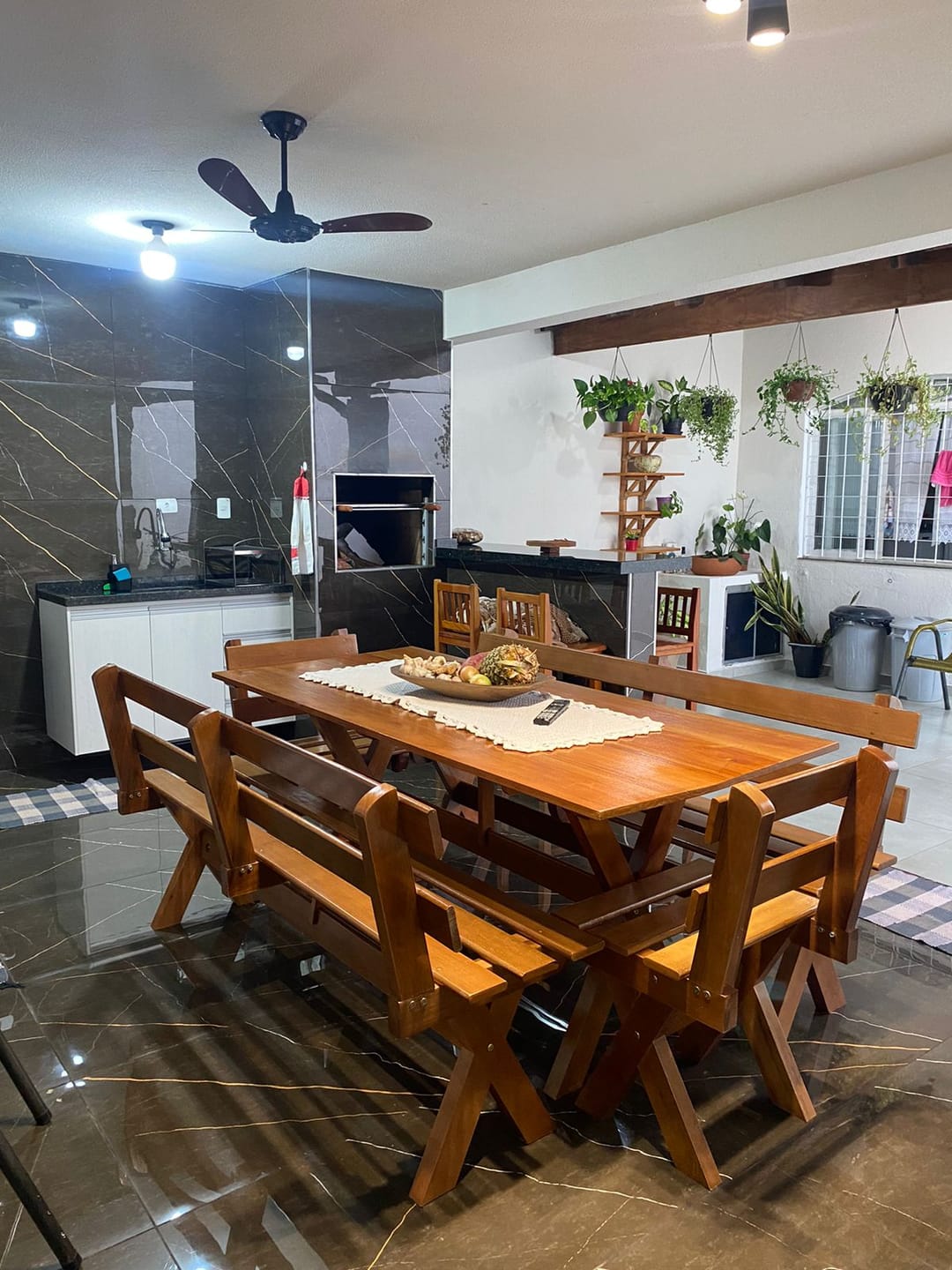 Imagens do imóveis Sobrado à Venda, Conjunto Habitacional Violim, Londrina, PR