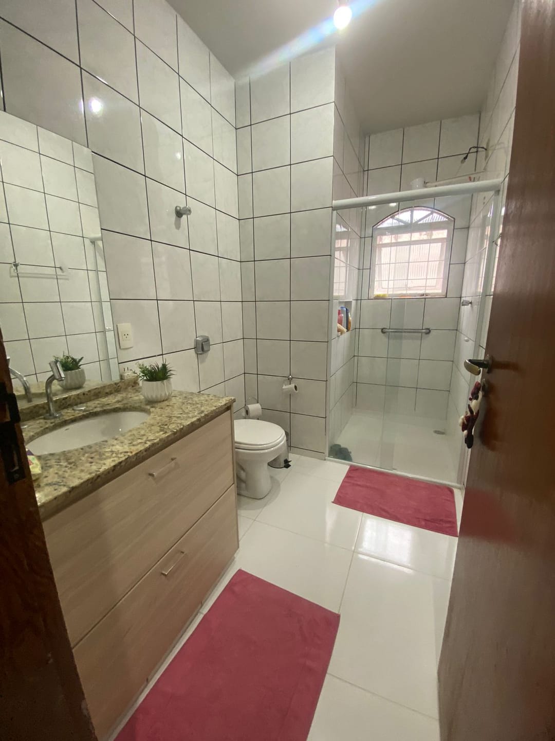 Imagens do imóveis Sobrado à Venda, Conjunto Habitacional Violim, Londrina, PR