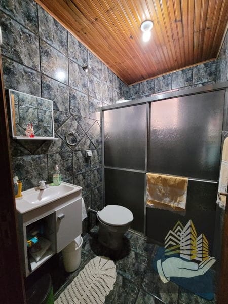 Imagens do imóveis Casa à venda 3 Quartos, 1 Suite, 2 Vagas, Conjunto Semiramis Barros Braga, Londrina - PR