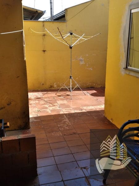 Imagens do imóveis Casa à venda 2 Quartos, 1 Suite, 2 Vagas, Aquilles Sthengel, Londrina - PR