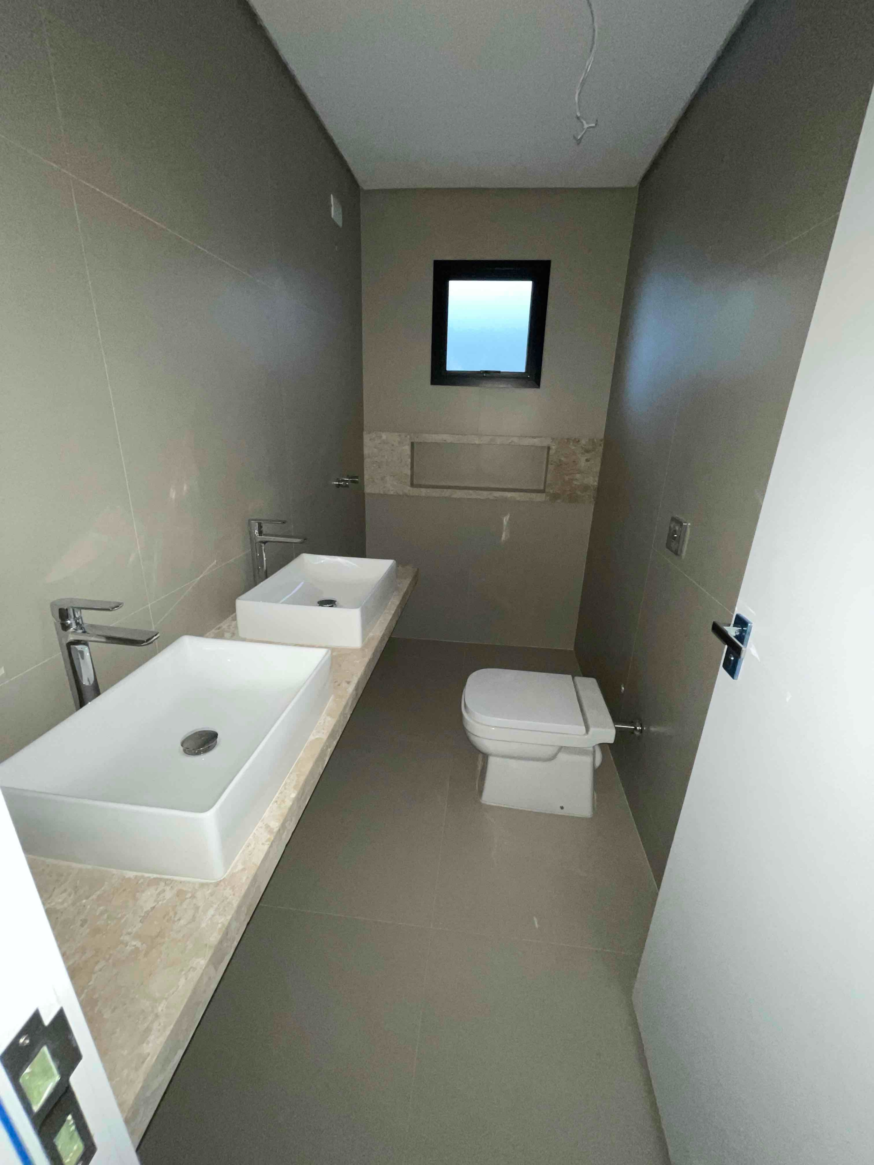 Imagens do imóveis Sobrado à Venda, Cond BELLA VITTA 2, Rua Antonio Carvalho Grade, PR