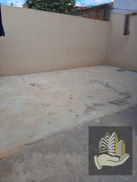 Imagens do imóveis Casa à venda 2 Quartos, 2 Vagas, Jardim Barcelona, Londrina - PR