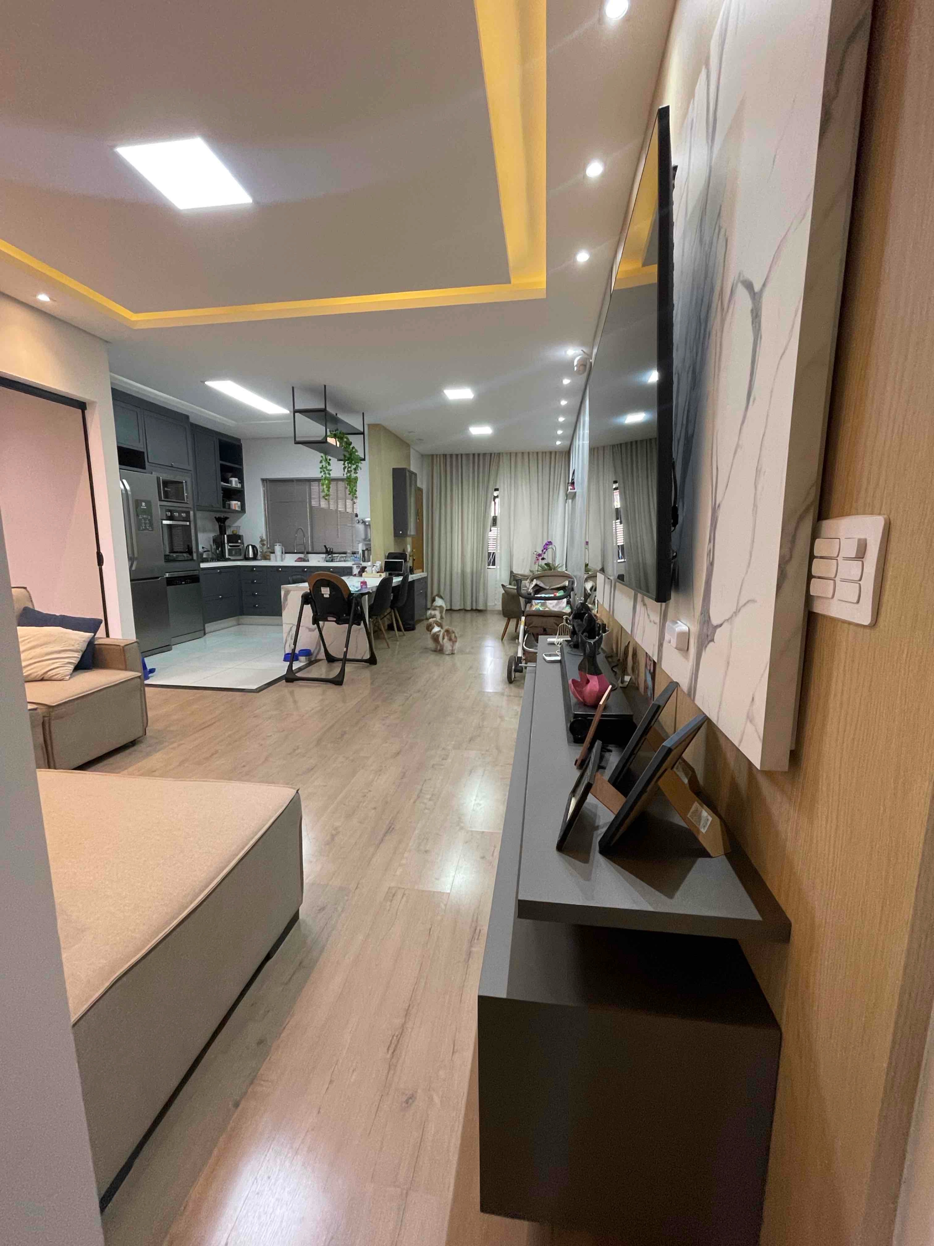 Imagens do imóveis Casa geminada à Venda, Pacaembu, Londrina, PR