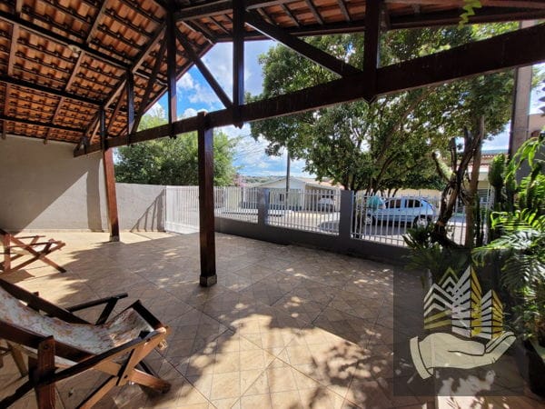 Imagens do imóveis Casa à venda 3 Quartos, 1 Suite, 2 Vagas, Conjunto Semiramis Barros Braga, Londrina - PR