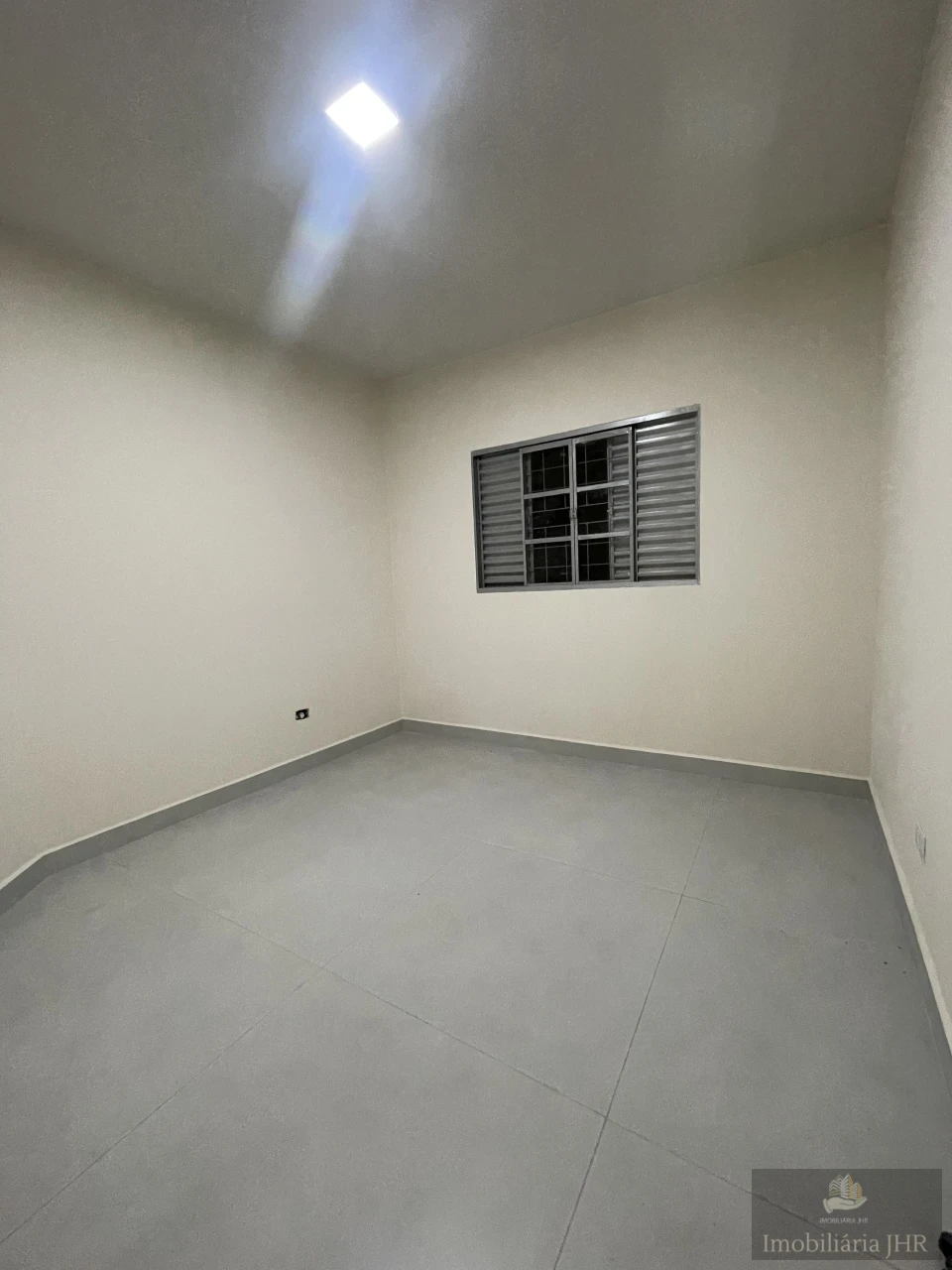 Imagens do imóveis CASA RECÉM-REFORMADA À VENDA | JARDIM CONTINENTAL | LONDRINA