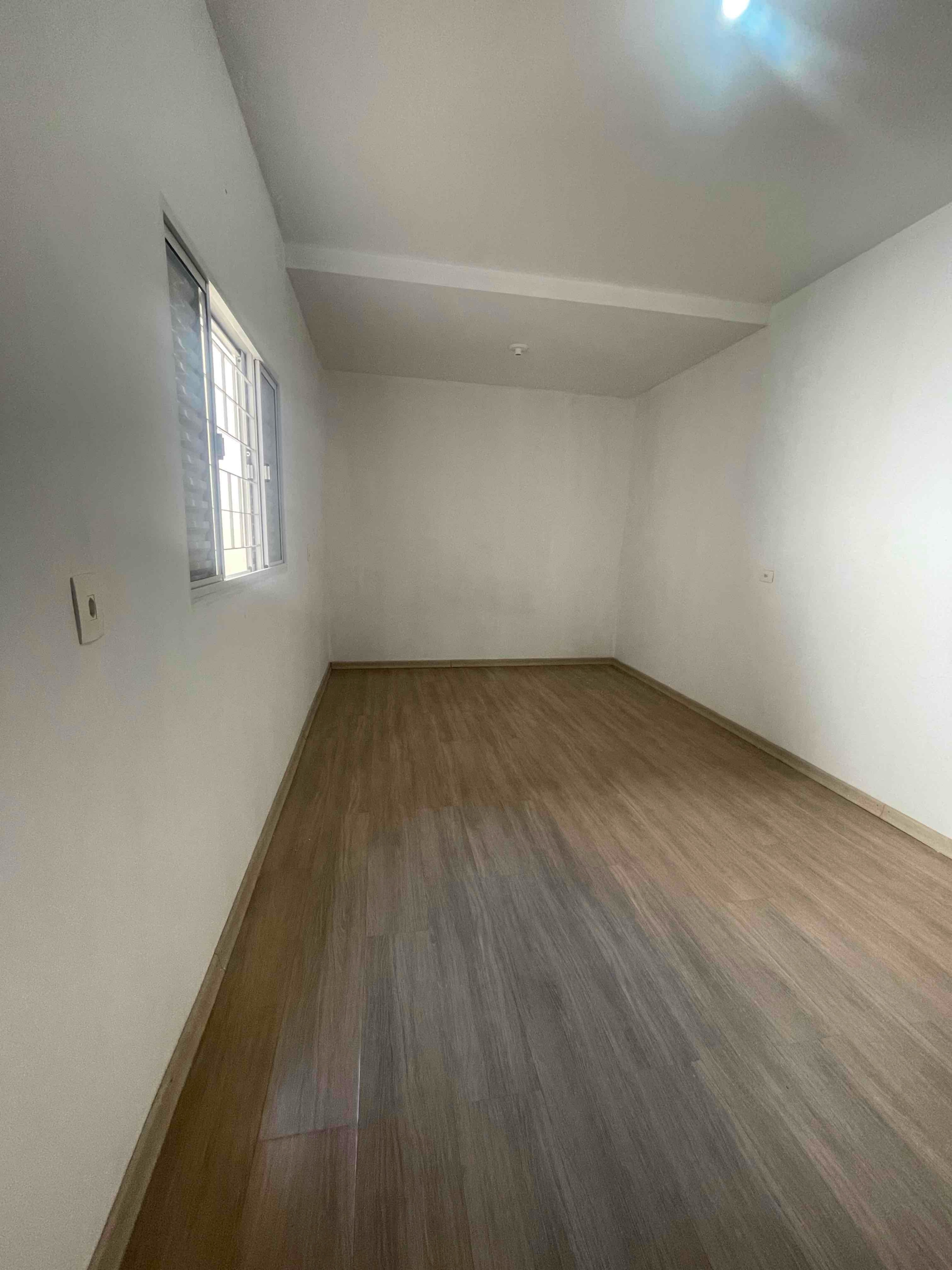 Imagens do imóveis dois imóveis individuais no terreno Jardim Indusville, Londrina - PR