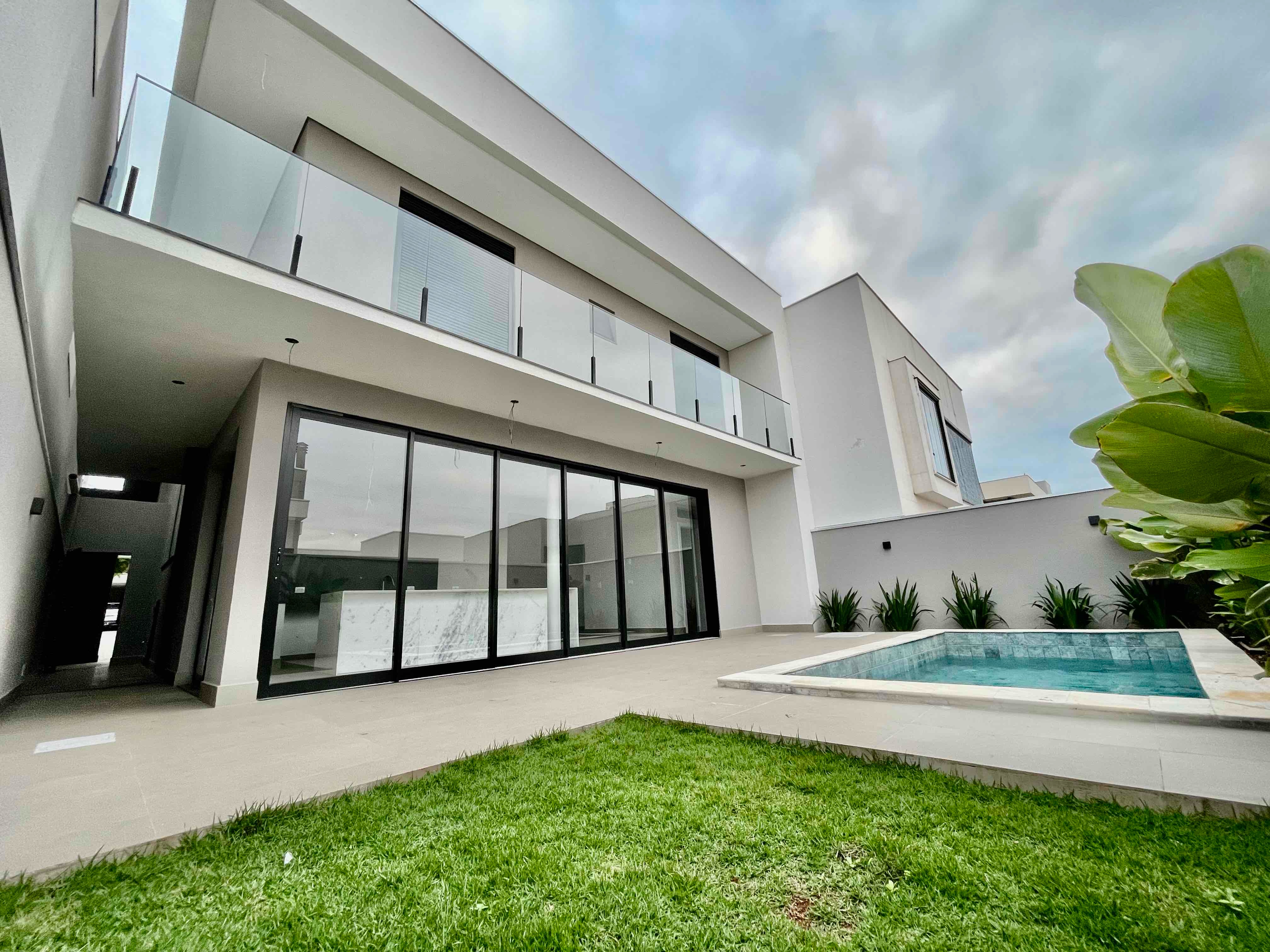 Imagens do imóveis Sobrado à Venda, Cond BELLA VITTA 2, Rua Antonio Carvalho Grade, PR