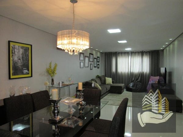 Imagens do imóveis Casa à venda 4 Quartos, 1 Suite, 2 Vagas, 300M², Coliseu, Londrina - PR