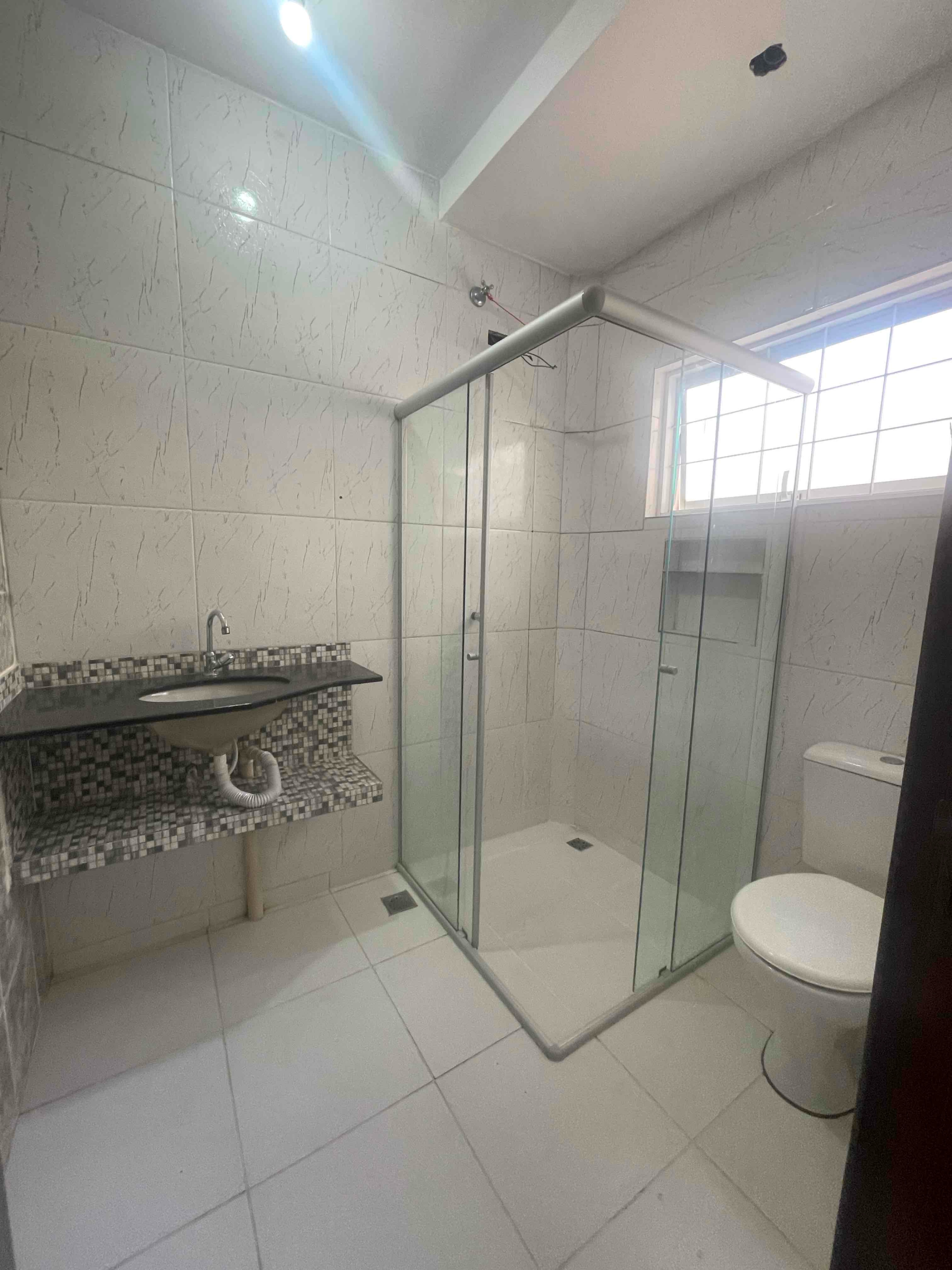 Imagens do imóveis dois imóveis individuais no terreno Jardim Indusville, Londrina - PR