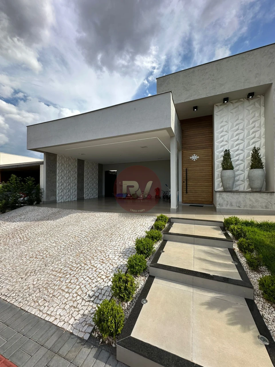 CONDOMÍNIO BELLEVIE -  CAMBÉ - R$1.500.000,00 - VENDA