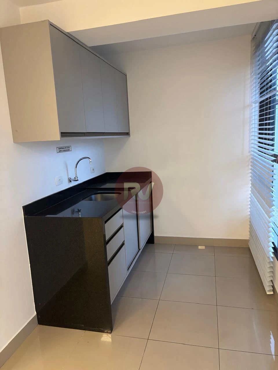 EDIFÍCIO COMERCIAL GENÉVE - R$17.000,00 - LOCAÇÃO