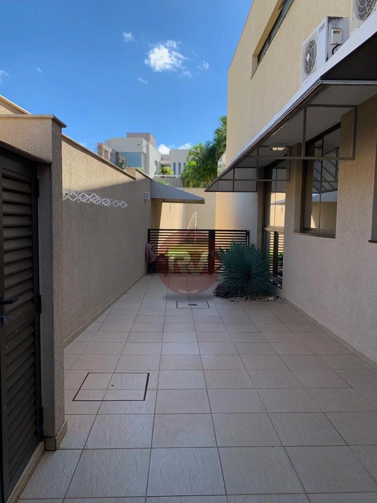 Imagens do imóveis CONDOMINIO ALPHAVILLE IMBUIAS - R$ 4.000.000,00
