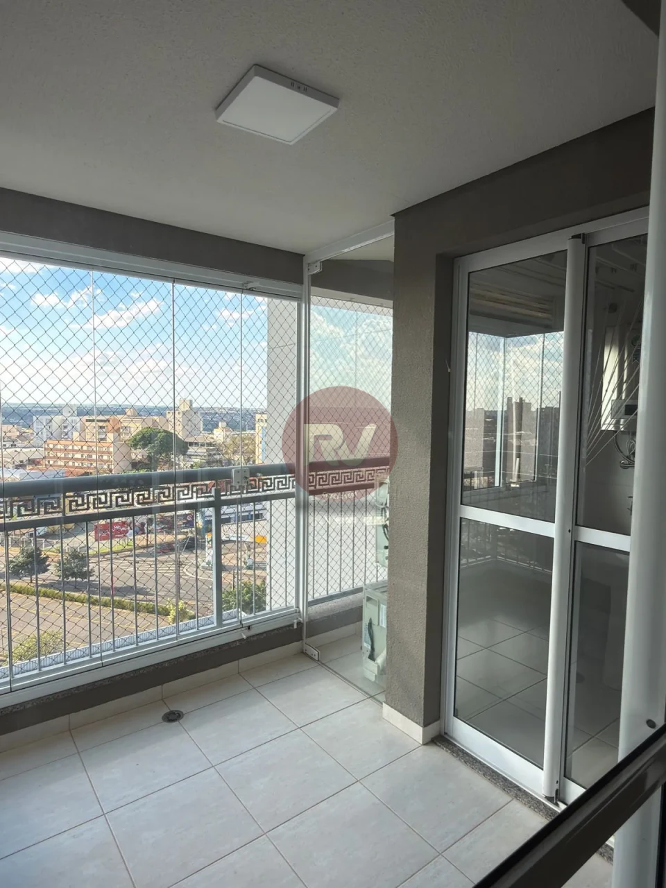 Imagens do imóveis EDIFÍCIO SPOT CENTRO RESIDENCE - LOCAÇÃO - R$ 2.800,00 + CONDOMÍNIO - 02 QUARTOS
