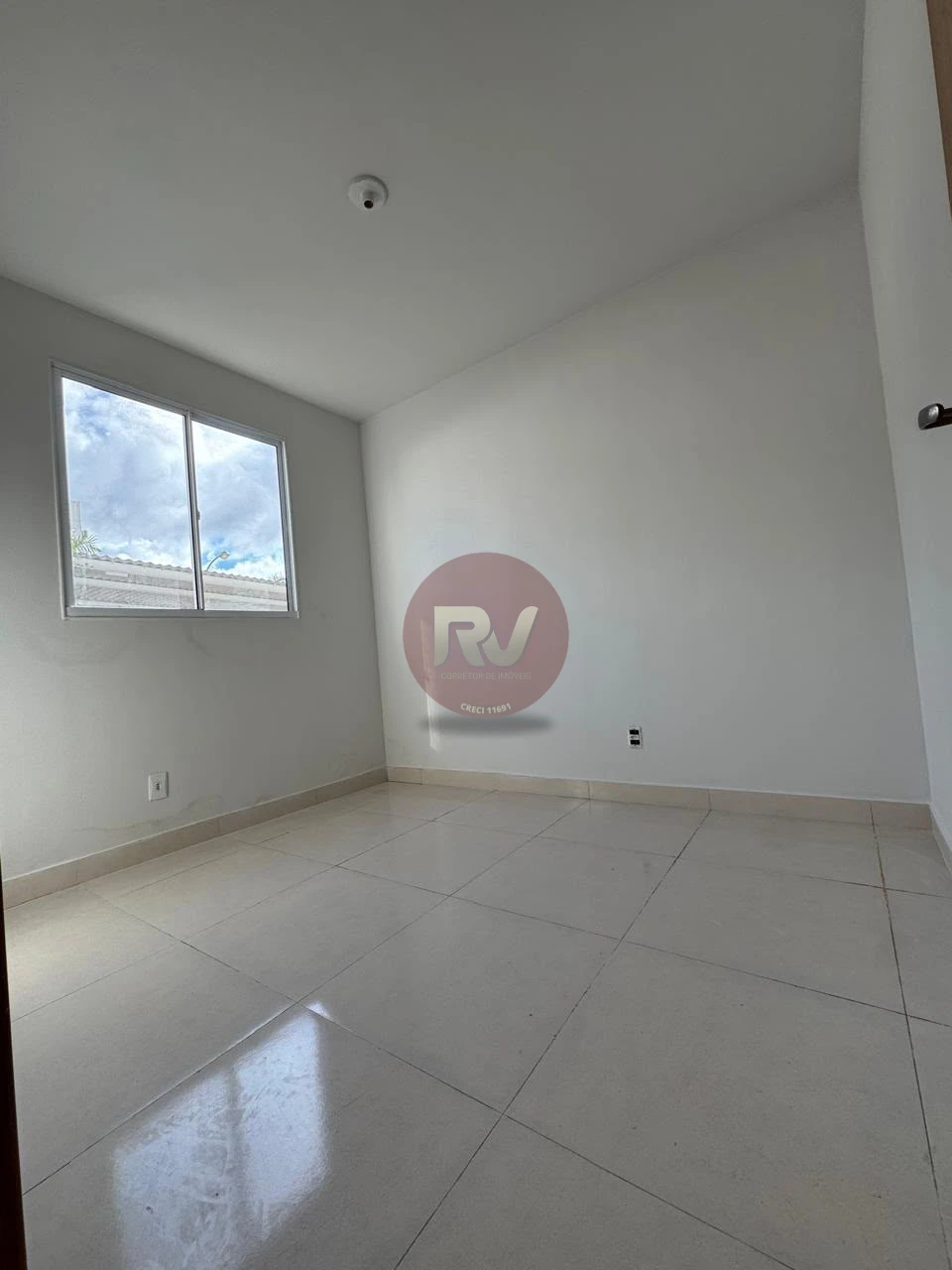 Imagens do imóveis EDIFÍCIO SPAZIO LA TRAVIATA - LOCAÇÃO - R$ 1.400,00 + R$ 550,00 Condomínio