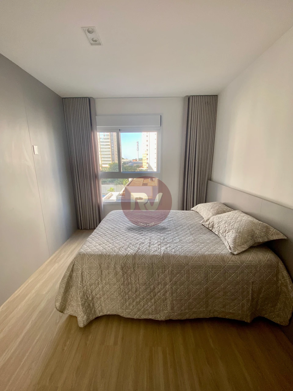 EDIFÍCIO HAUSE - GLEBA PALHANO - R$ 1.900.000,00