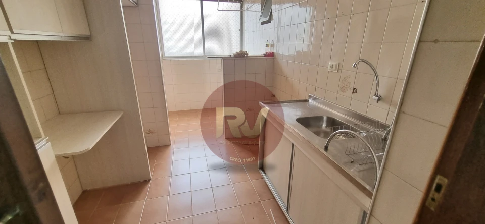 EDIFÍCIO RESIDENCIAL ATLANTIS - LOCAÇÃO - R$ 1.600,00 - 02 QUARTOS (SENDO 01 SUÍTE)