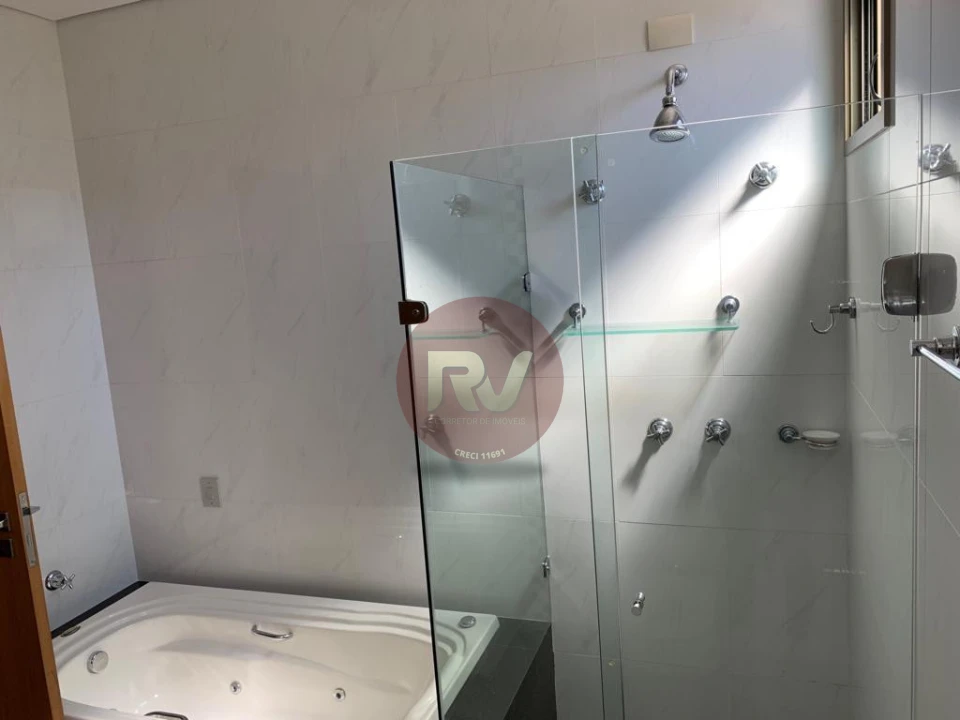 Imagens do imóveis CONDOMINIO ALPHAVILLE IMBUIAS - R$ 4.000.000,00