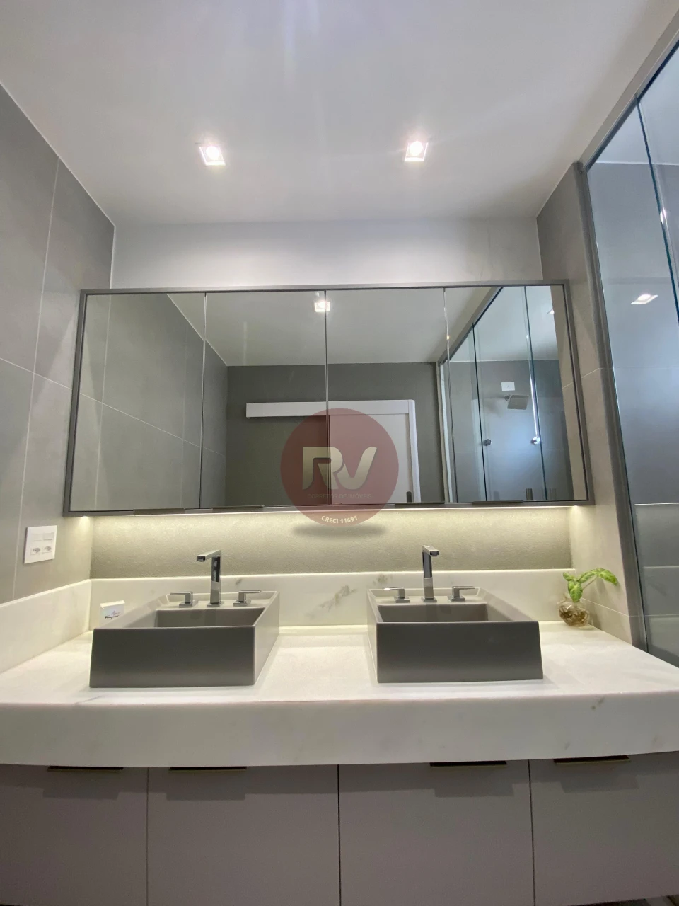 EDIFÍCIO HAUSE - GLEBA PALHANO - R$ 1.900.000,00