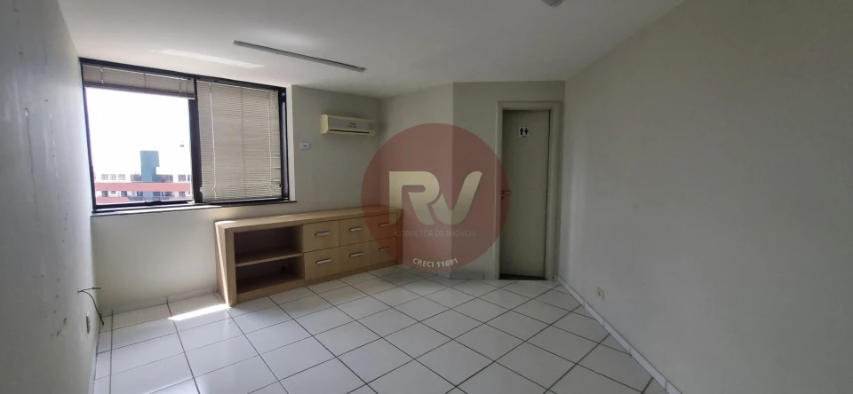 Imagens do imóveis EDIFÍCIO  TRADE CENTER - SALA - LOCAÇÃO R$ 3.000,00 + Condomínio - R$ 950,00 - 01 garagem