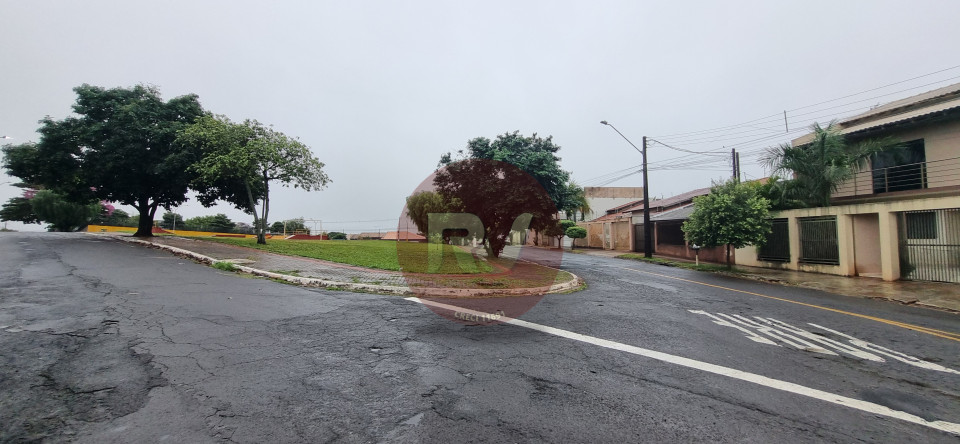ALUGA - CASA TÉRREA - BAIRRO RESIDENCIAL ABUSSAFE - R$ 2.400,00