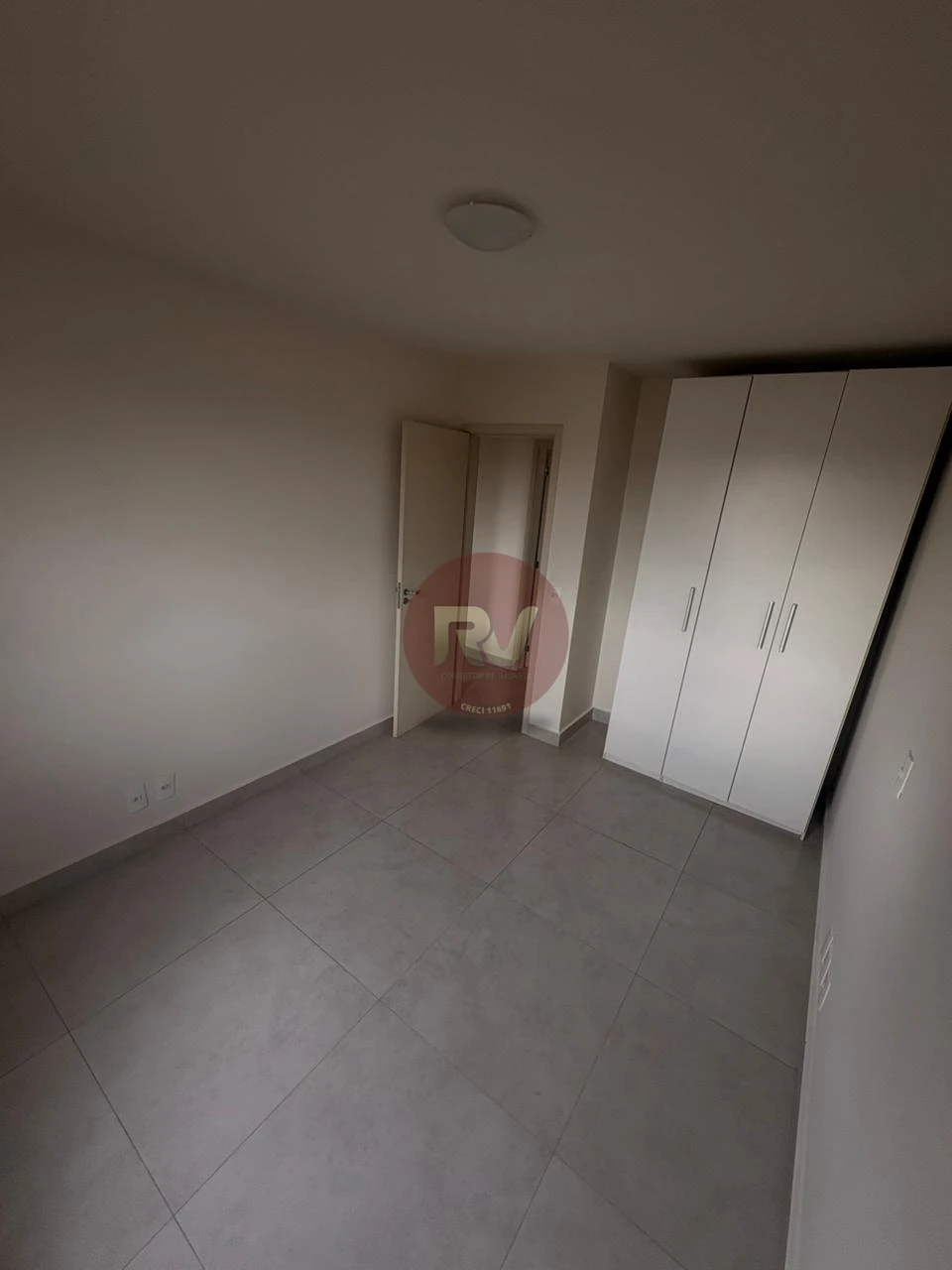 Imagens do imóveis EDIFÍCO RESIDENCIAL TAPUIAS - VENDA - R$ 275.000,00 - Aceita Permuta por terreno - 03 Quartos