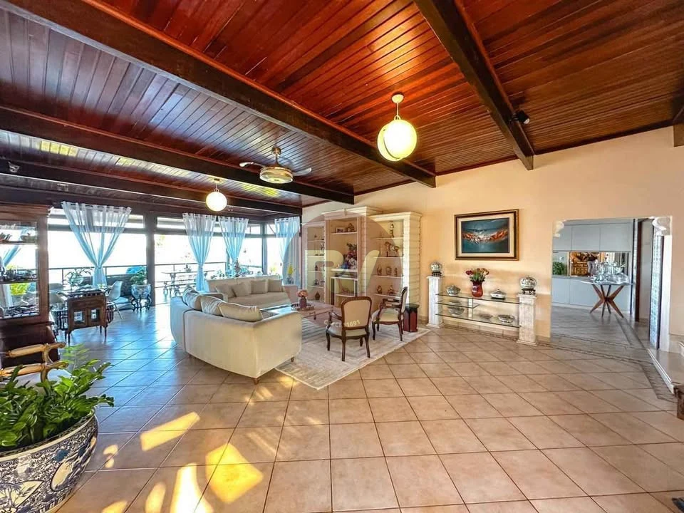 Imagens do imóveis VENDA - R$15.000.000,00 - LINDA RESIDÊNCIA - CABO FRIO - RIO DE JANEIRO