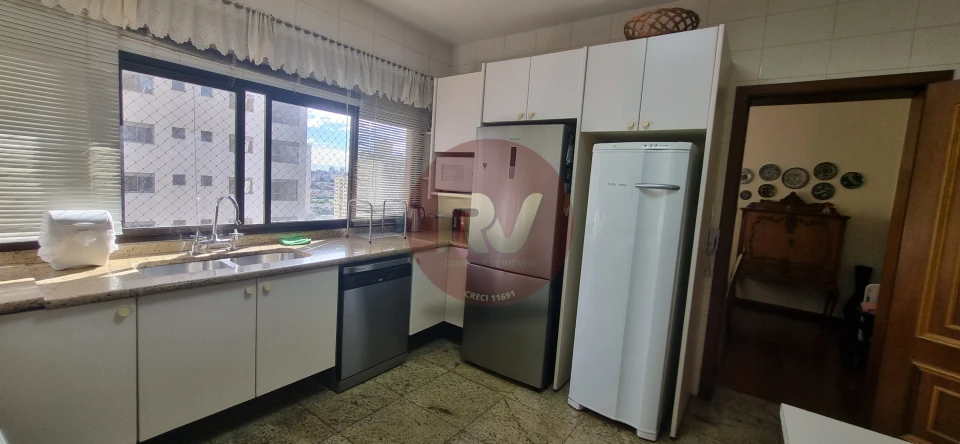 EDIFÍCIO ROYAL GARDEN - VENDA - R$ 1.400.000,00
