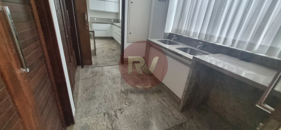 Imagens do imóveis CONDOMÍNIO ROYAL FOREST - VENDA - R$ 2.800.000,00