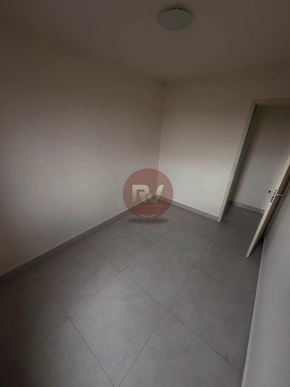 Imagens do imóveis EDIFÍCO RESIDENCIAL TAPUIAS - VENDA - R$ 275.000,00 - Aceita Permuta por terreno - 03 Quartos