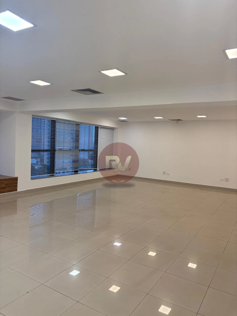 EDIFÍCIO COMERCIAL GENÉVE - R$17.000,00 - LOCAÇÃO