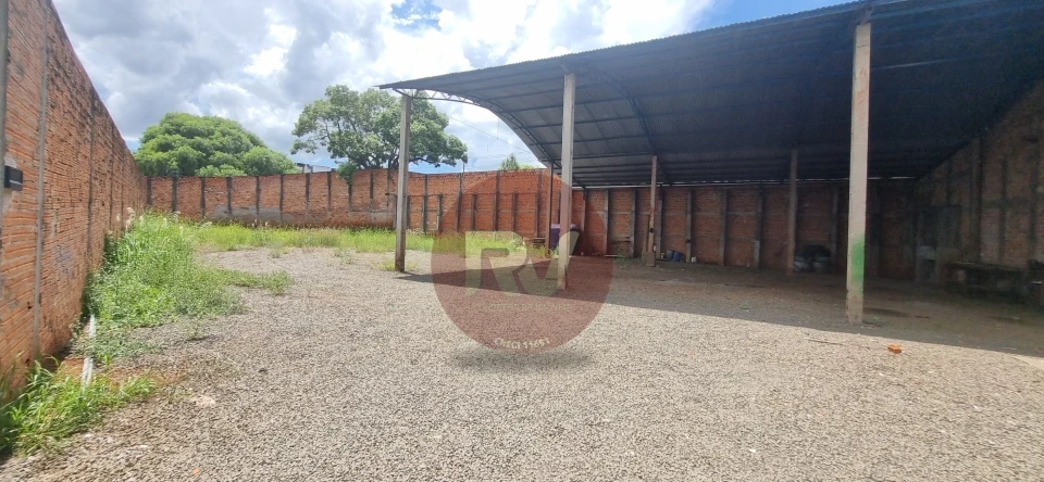 Imagens do imóveis LOCAÇÃO-R$4.500,00- BARRACÃO ABERTO 300,00m2 (escritório)+ 700,00m2 terreno - Conj. Parigot Souza 3