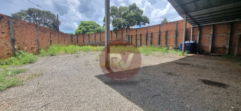 Imagens do imóveis LOCAÇÃO-R$4.500,00- BARRACÃO ABERTO 300,00m2 (escritório)+ 700,00m2 terreno - Conj. Parigot Souza 3