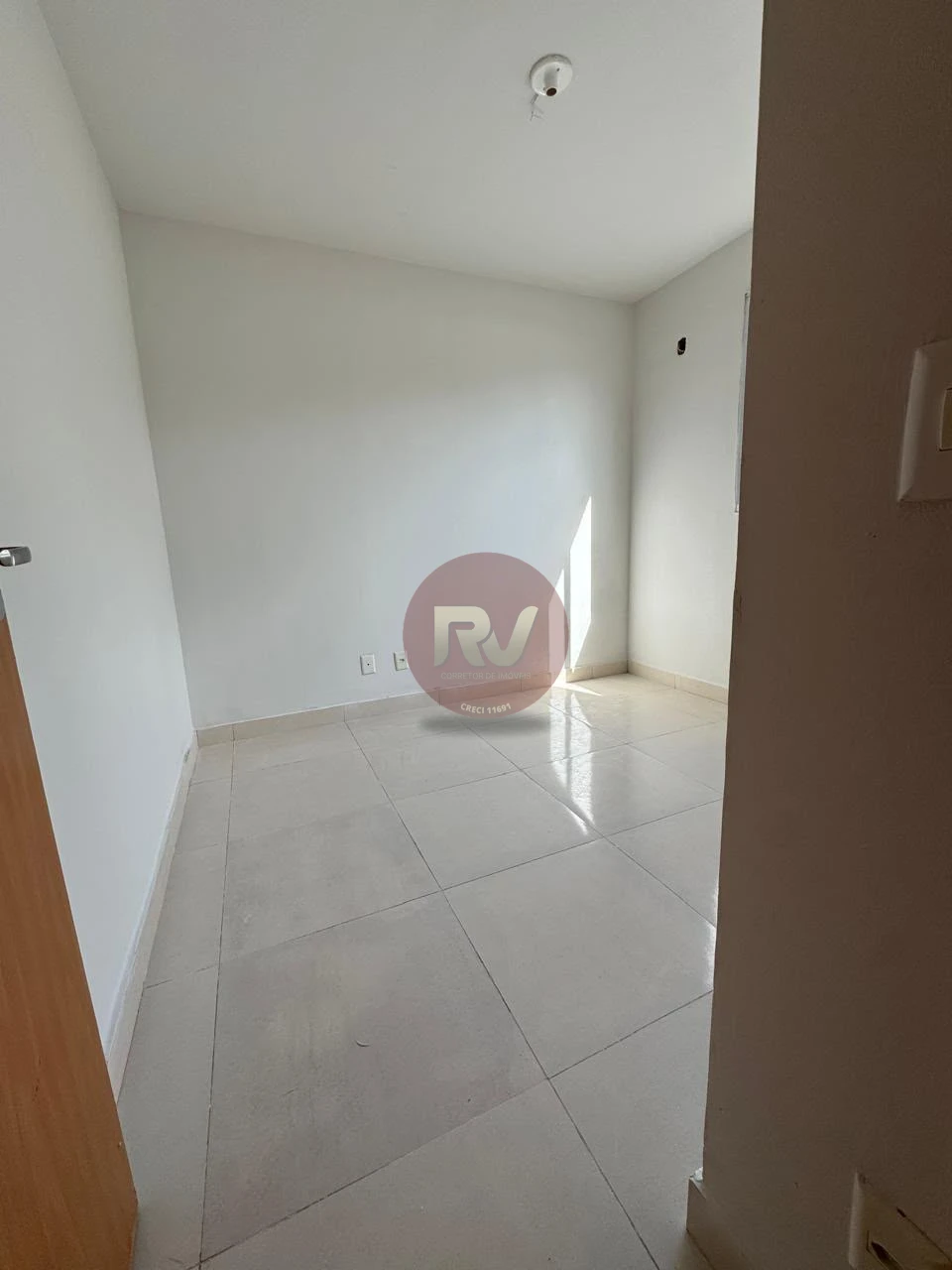 Imagens do imóveis EDIFÍCIO SPAZIO LA TRAVIATA - LOCAÇÃO - R$ 1.400,00 + R$ 550,00 Condomínio