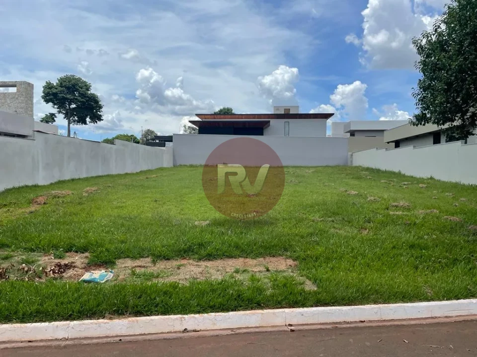 Imagens do imóveis TERRENO 714,78 m2 - CONDOMÍNIO VILLAGIO DO ENGENHO - R$ 850.000,00