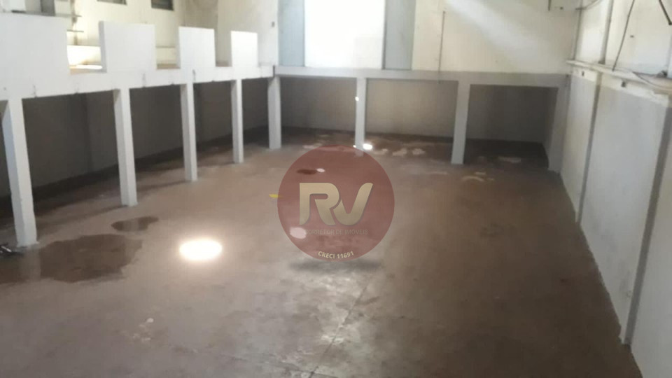 LOCAÇÃO - BARRACÃO - RUA GRAFITA - R$4.000,00
