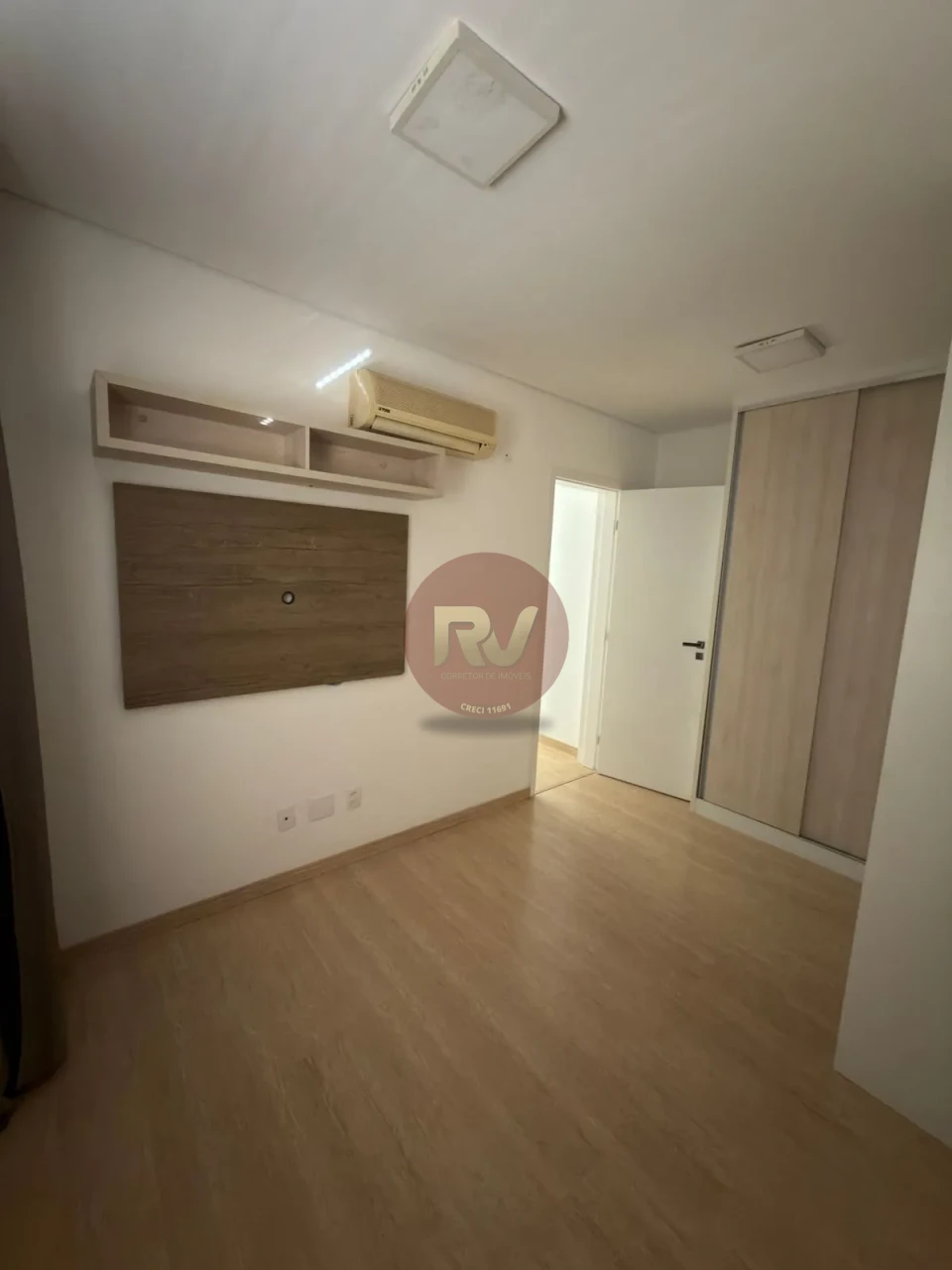 Imagens do imóveis EDIFÍCIO SPOT CENTRO RESIDENCE - LOCAÇÃO - R$ 2.800,00 + CONDOMÍNIO - 02 QUARTOS