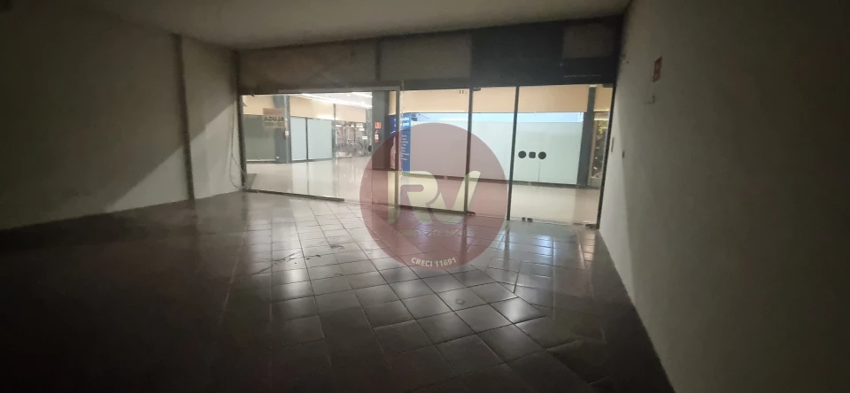 EDIFÍCIO TRADE CENTER -  Loja Térrea ( com banheiro e copa) LOCAÇÃO - R$ 1.850,00