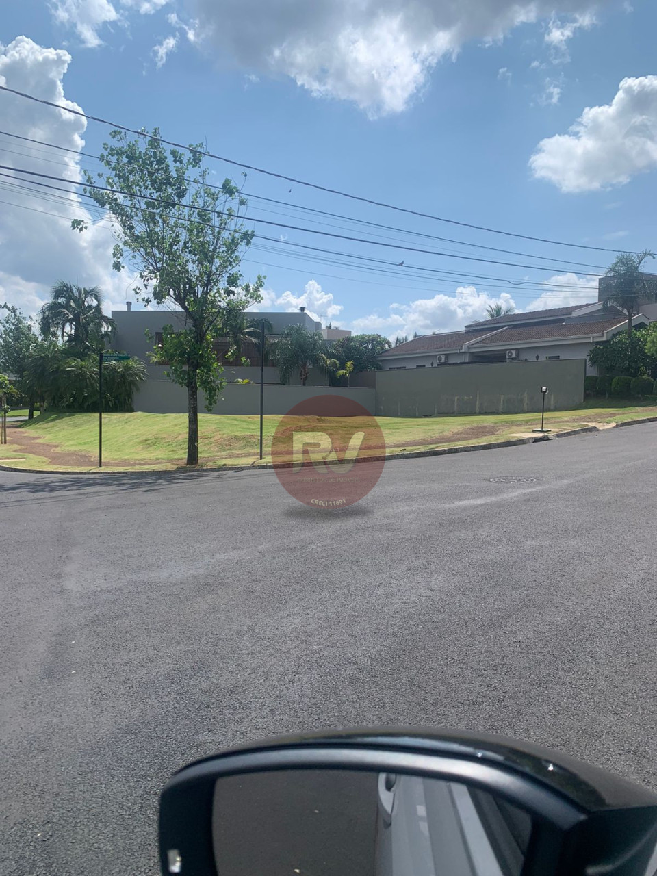 CONDOMÍNIO ROYAL TENNIS - TERRENO - 710,00 m2 - R$ 2.800.000,00