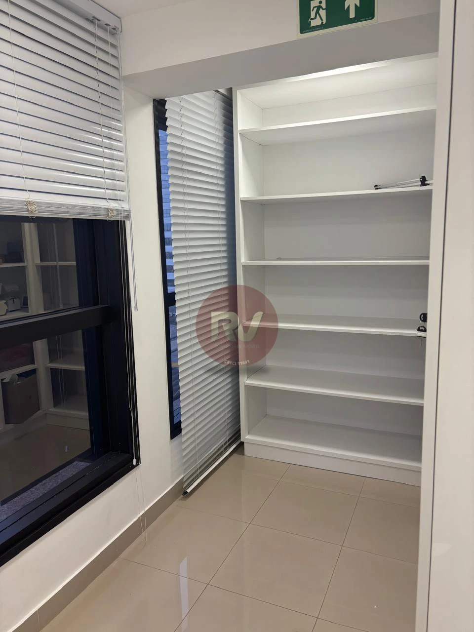 EDIFÍCIO COMERCIAL GENÉVE - R$17.000,00 - LOCAÇÃO