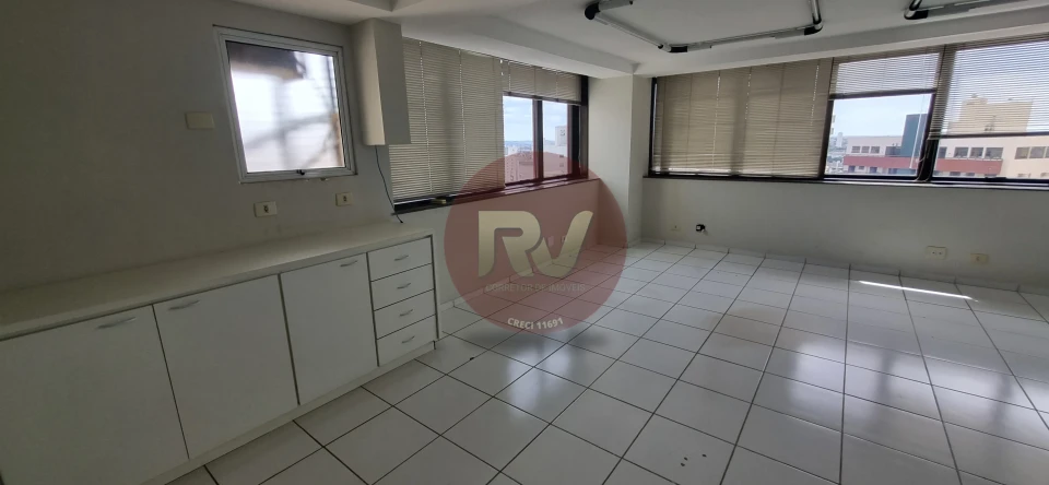 Imagens do imóveis EDIFÍCIO  TRADE CENTER - SALA - LOCAÇÃO R$ 3.000,00 + Condomínio - R$ 950,00 - 01 garagem