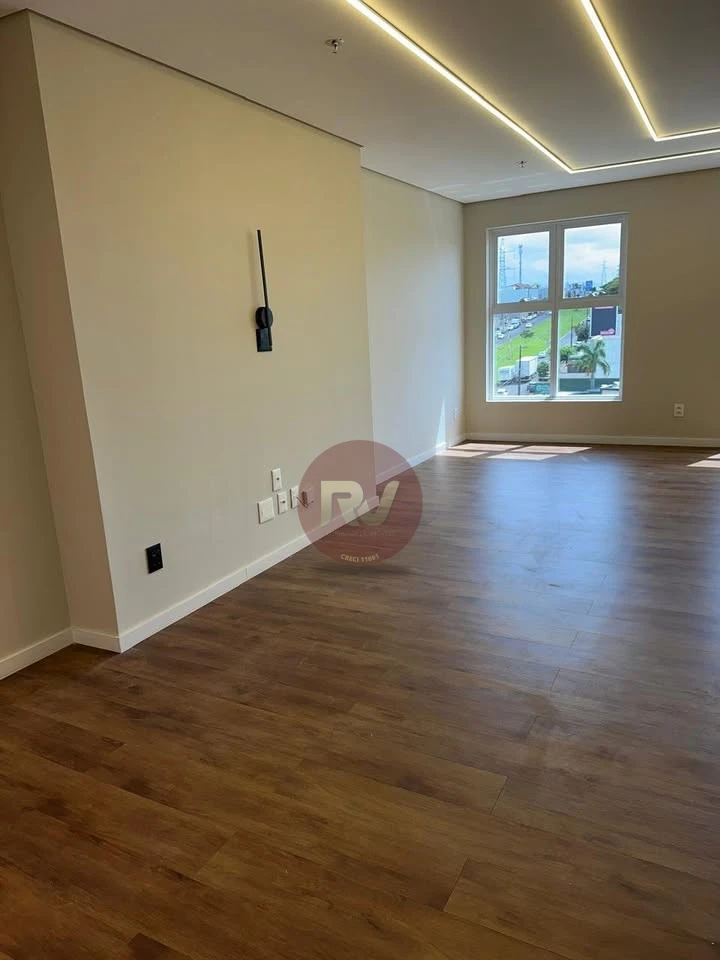 EDIFÍCIO TORRE FIRENZE - LOCAÇÃO - R$ 5.600,00 - SALA COMERCIAL  com 81,35 m2 útil - 02 garagens