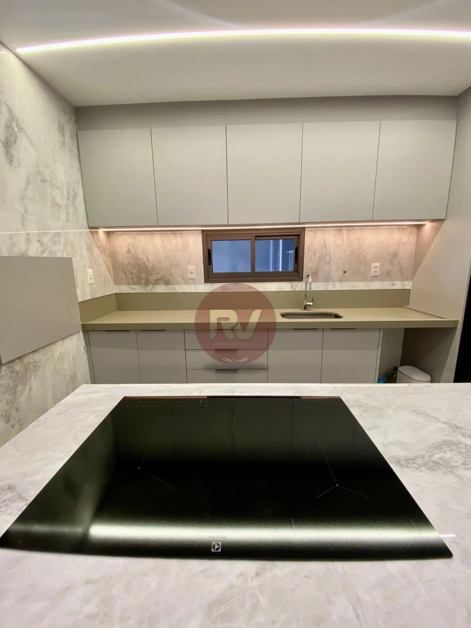 EDIFÍCIO HAUSE - GLEBA PALHANO - R$ 1.900.000,00