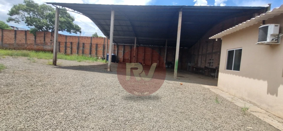 Imagens do imóveis LOCAÇÃO-R$4.500,00- BARRACÃO ABERTO 300,00m2 (escritório)+ 700,00m2 terreno - Conj. Parigot Souza 3