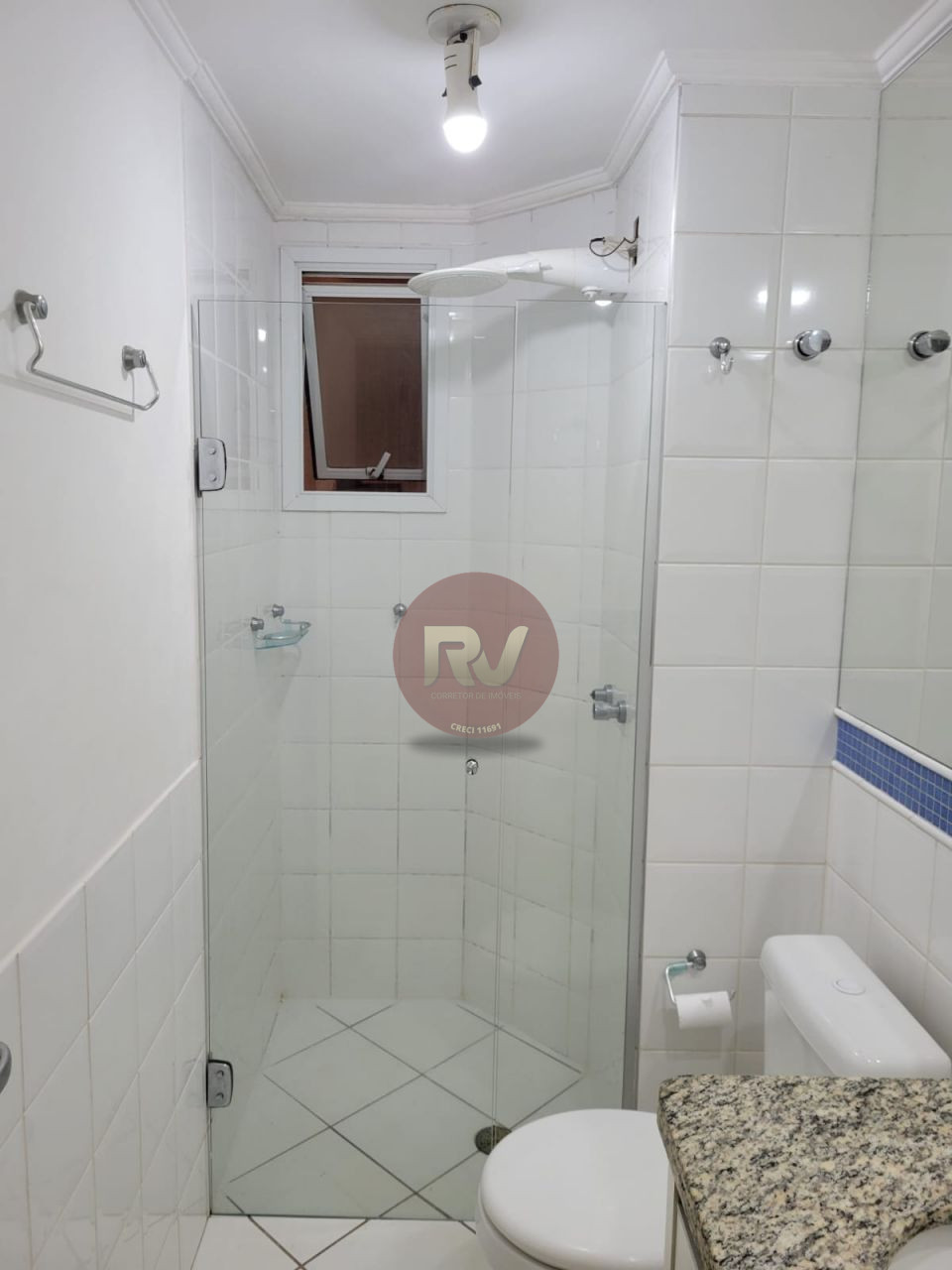 Imagens do imóveis EDIFICIO PORTAL DO LAGO - GLEBA PALHANO - ALUGA - R$ 3.300,00