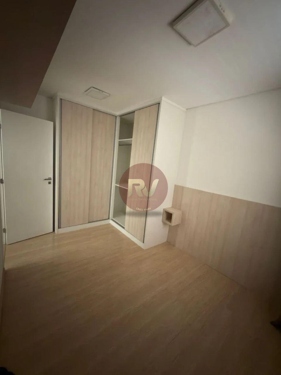 Imagens do imóveis EDIFÍCIO SPOT CENTRO RESIDENCE - LOCAÇÃO - R$ 2.800,00 + CONDOMÍNIO - 02 QUARTOS
