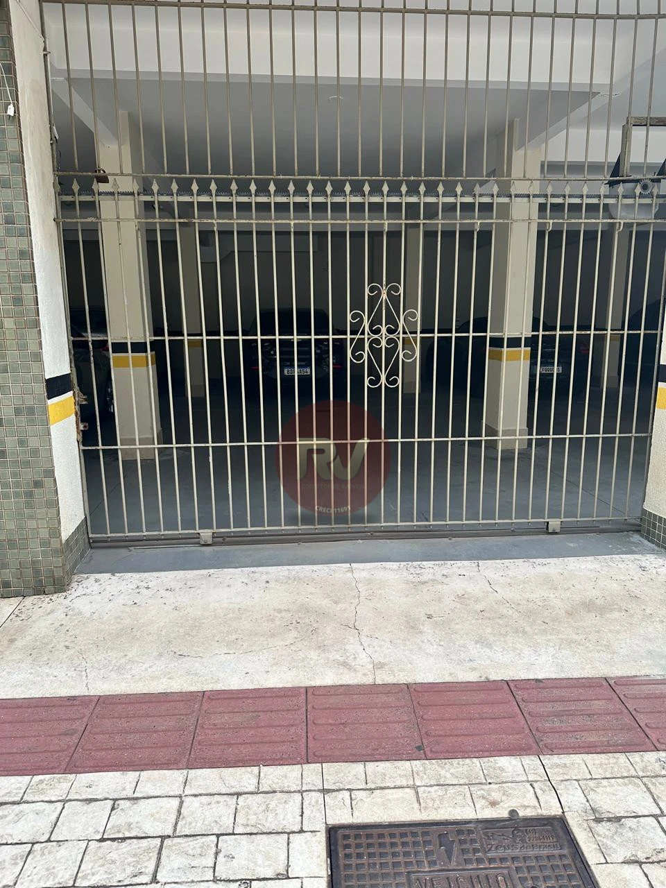 Imagens do imóveis EDIFÍCIO ANGRA DOS REIS - CAMBORIÚ -SC - R$1.300.000,00