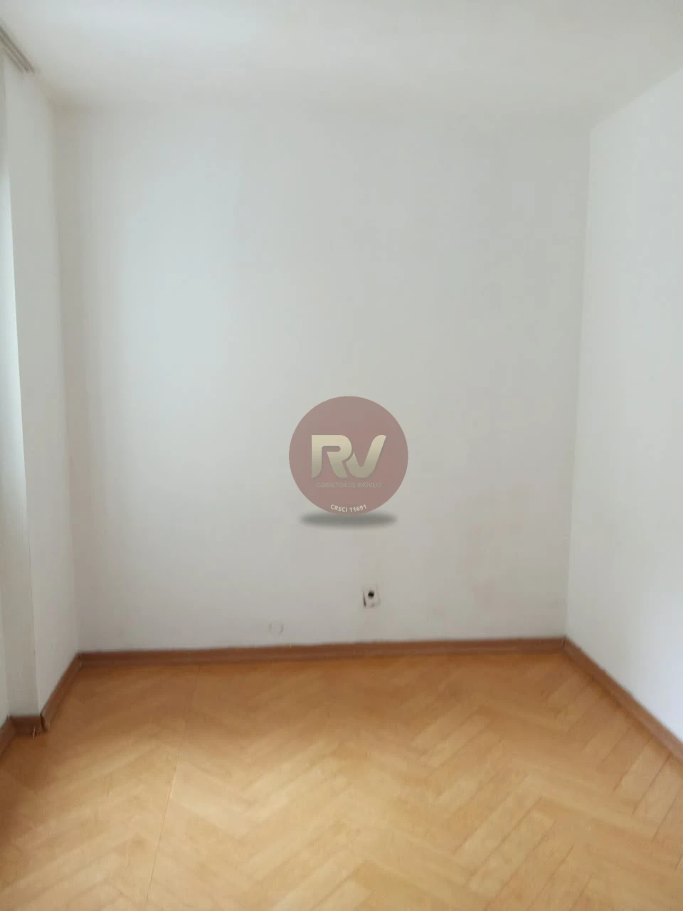 Imagens do imóveis EDIFÍCIO GRAJAÚ - CENTRO - LOCAÇÃO - R$ 1.450,00 + Condomínio R$ 530,00