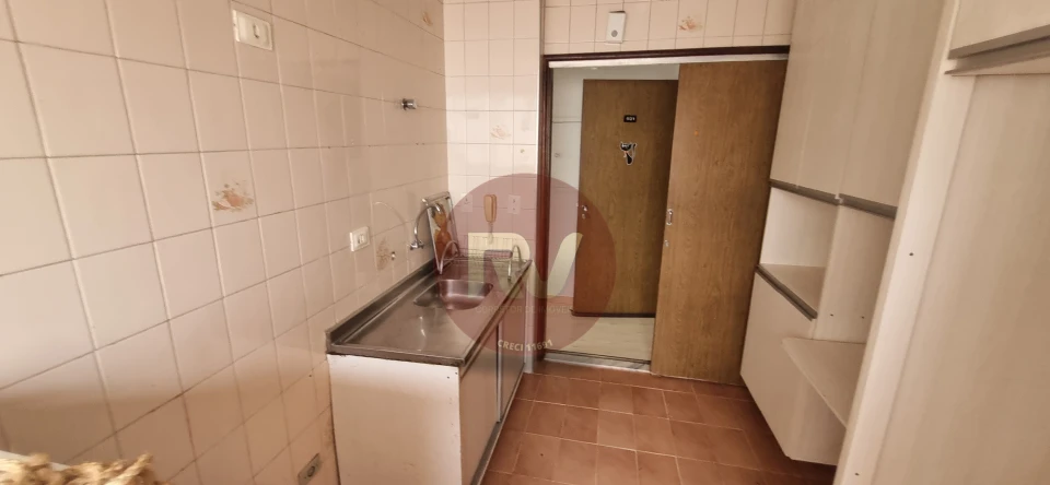 EDIFÍCIO RESIDENCIAL ATLANTIS - LOCAÇÃO - R$ 1.600,00 - 02 QUARTOS (SENDO 01 SUÍTE)