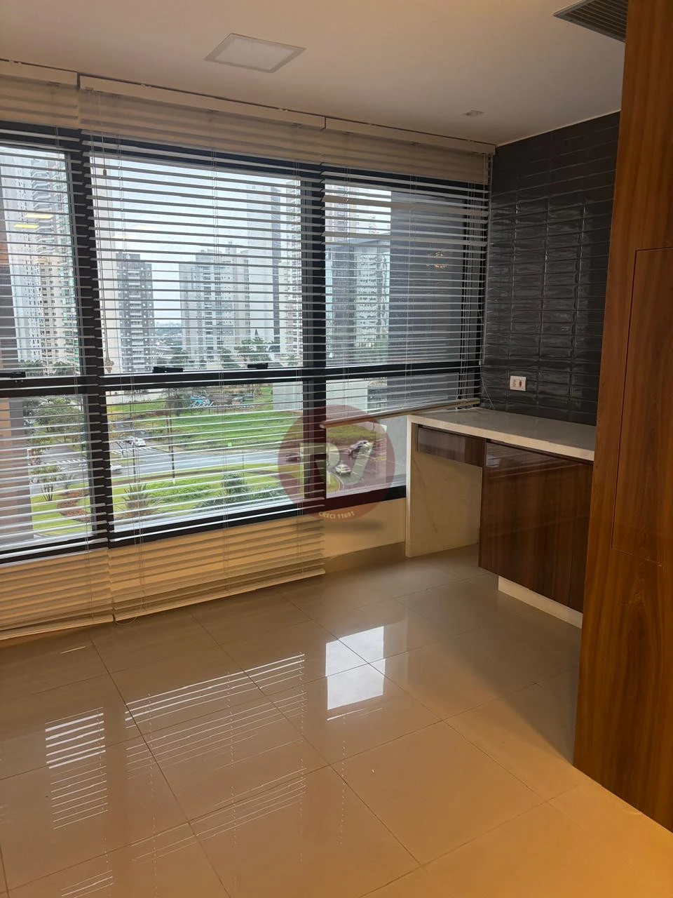 EDIFÍCIO COMERCIAL GENÉVE - R$17.000,00 - LOCAÇÃO