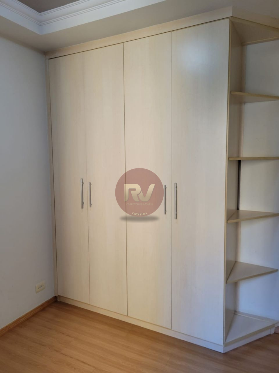 Imagens do imóveis EDIFICIO PORTAL DO LAGO - GLEBA PALHANO - ALUGA - R$ 3.300,00